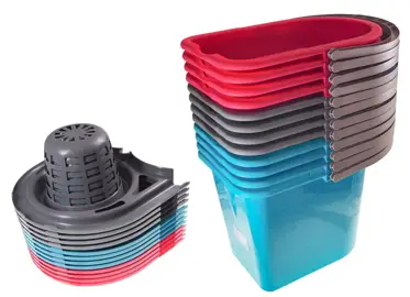 Wiaderko z wyciskiem 14L plastikowe w kolorach czerwonym, szarym i niebieskim z metalową rączką.
