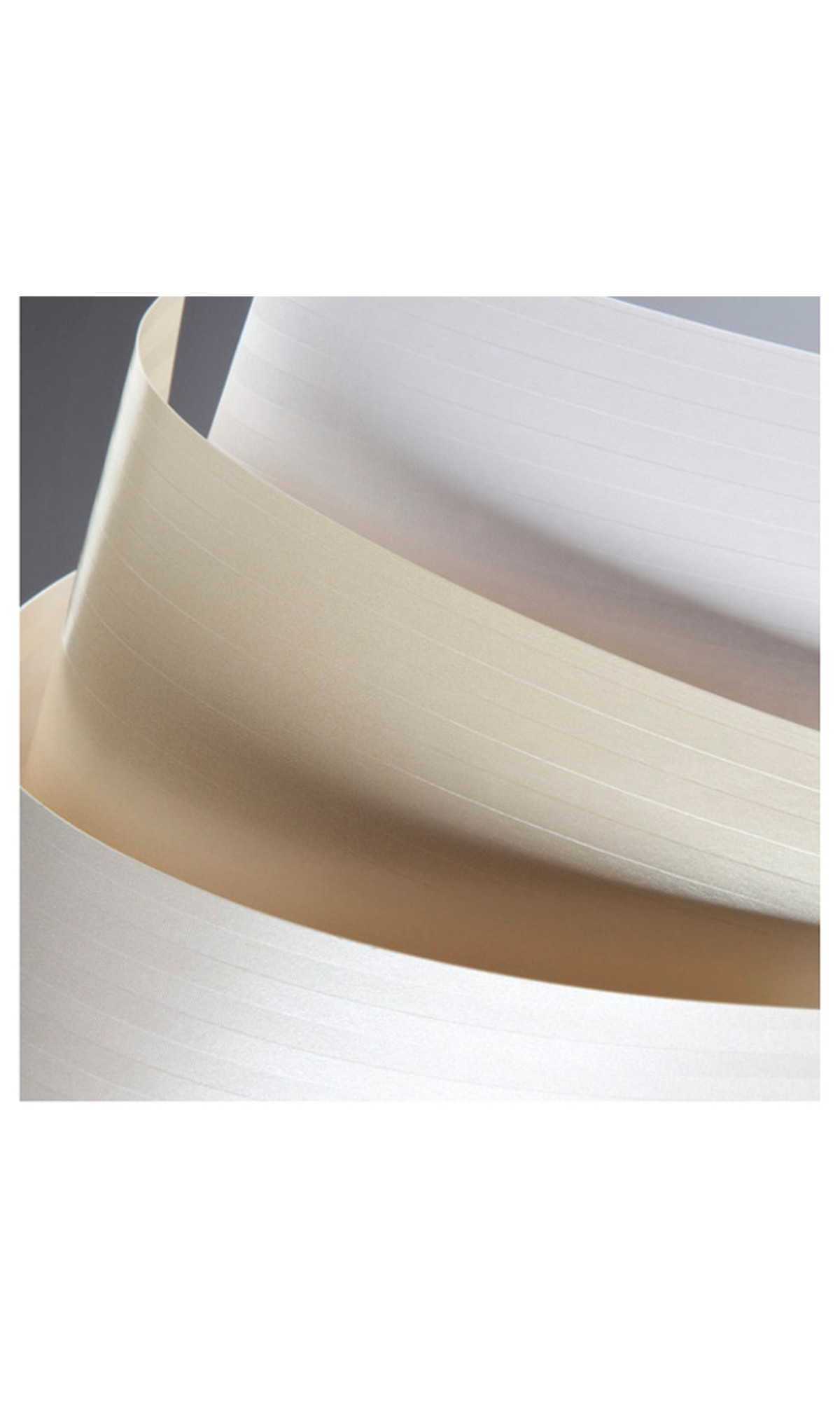 Niepowlekany, wyjątkowo gładki papier wizytówkowy, zapewnia wierną reprodukcję kolorów, przy zachowaniu wysokiego nasycenia barw. Może być stosowany w najnowocześniejszych cyfrowych maszynach laserowych. Format: A4, gramatura: 120g, ilość arkuszy: 50.
