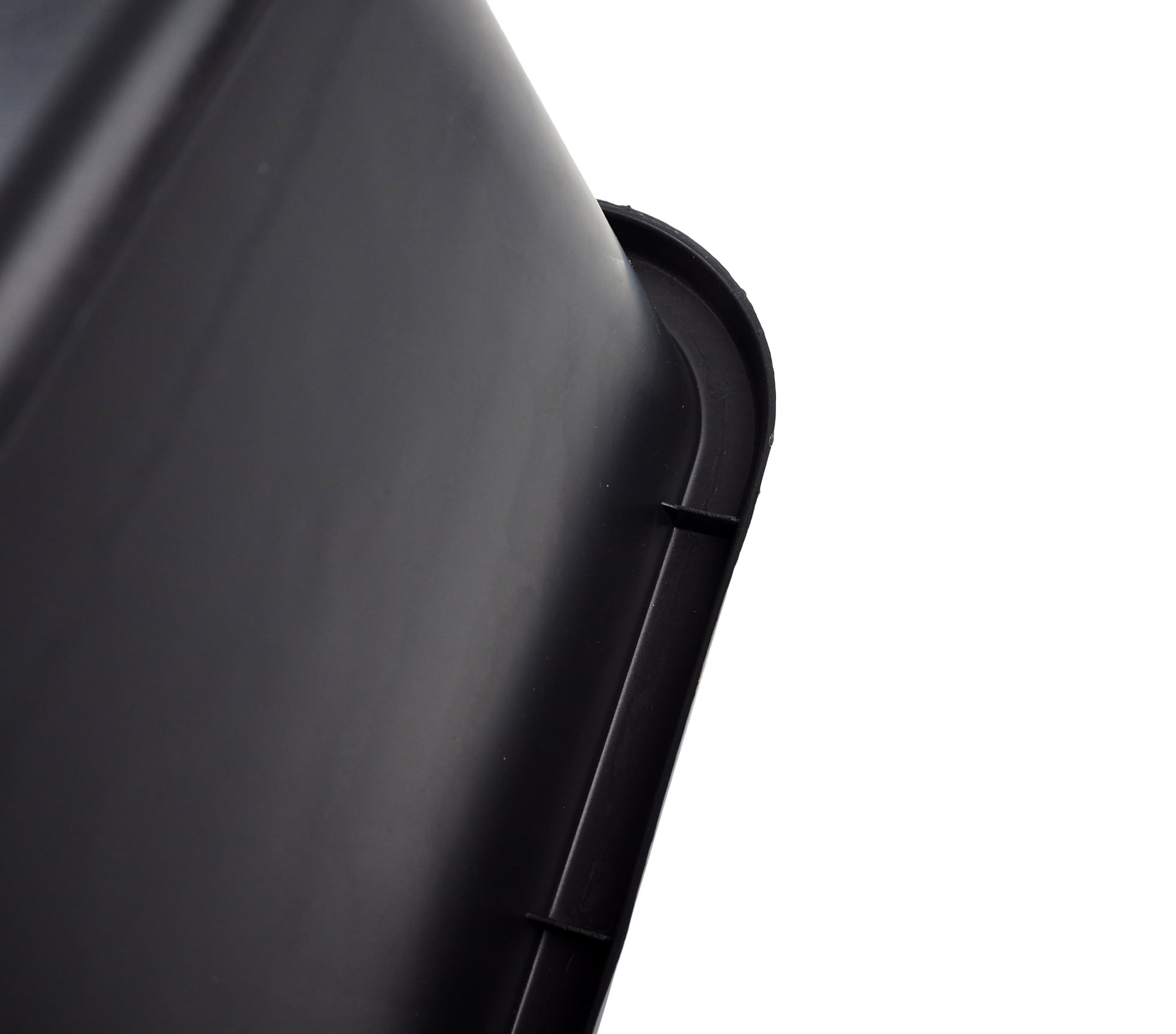 Kastra budowlana przeznaczona do mieszania i transportu różnego rodzaju zapraw cementowych i tynkarskich zarówno suchych jak i mokrych.. Produkt wykonany z surowców wtórnych. Na obwodzie kubła znajdują się 4 profilowane uchwyty ułatwiające jego przenos...