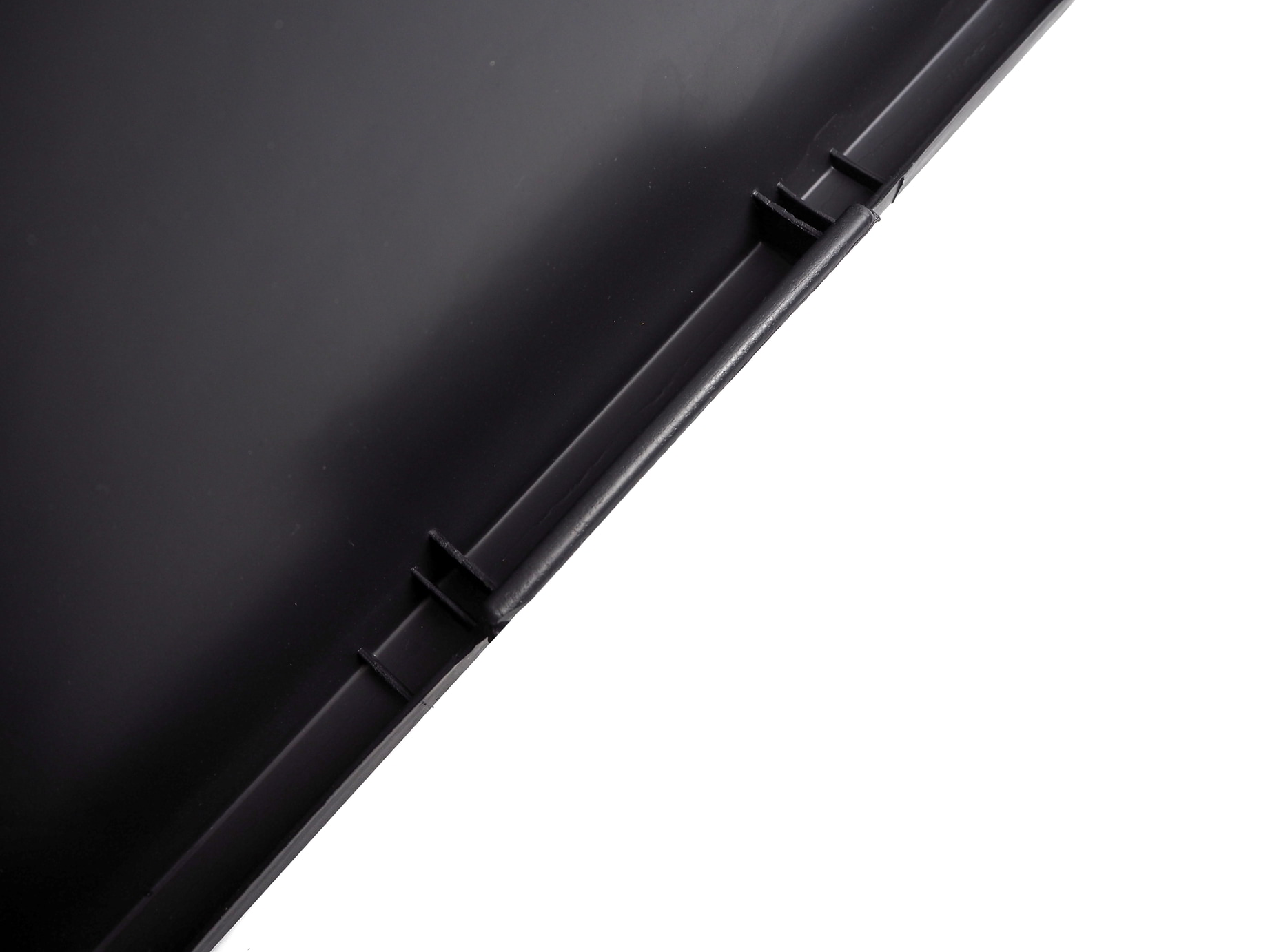 Kastra budowlana przeznaczona do mieszania i transportu różnego rodzaju zapraw cementowych i tynkarskich zarówno suchych jak i mokrych.. Produkt wykonany z surowców wtórnych. Na obwodzie kubła znajdują się 4 profilowane uchwyty ułatwiające jego przenos...