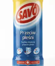 SAVO Przeciw pleśni 0,5L zbliżenie na etykietę butelki z informacjami o zastosowaniu.