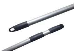 Kij teleskopowy Vileda UltraSpeed Mini aluminiowy z czarnym uchwytem, długość 83,5-144cm.