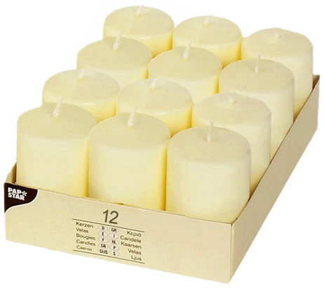 Świece pieńkowe kość słoniowa fi 4cm wysokość 6cm, zestaw 12 sztuk w opakowaniu kartonowym.