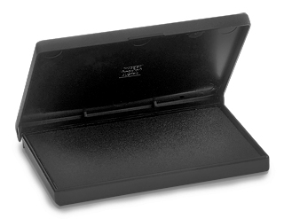 Poduszka do stempli sucha 160x90mm9053 Trodat Poduszka do pieczątek w eleganckim pudełku z tworzywa o wysokiej jakości i wytrzymałości. Zawiera wkłady barwiące z nowoczesnych materiałów w jednym z pięciu kolorów.