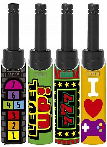 Zapalarka CLIPPER Gumowa Owijka COVERS piezoelektryczna Piezoelektryczny Clipper Mini Tube wyróżnia wydłużana tuba – rozwiązanie idealne m.in. do zapalania świeczek. W razie wyczerpania gazu, można ponownie napełnić go czystym gazem - izobutanem. W tym modelu możliwa jest ręczna regulacja wielkości płomieni...