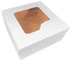 Karton na tort 22x22x11 cm biały zamknięty z przezroczystym okienkiem do podglądu zawartości.