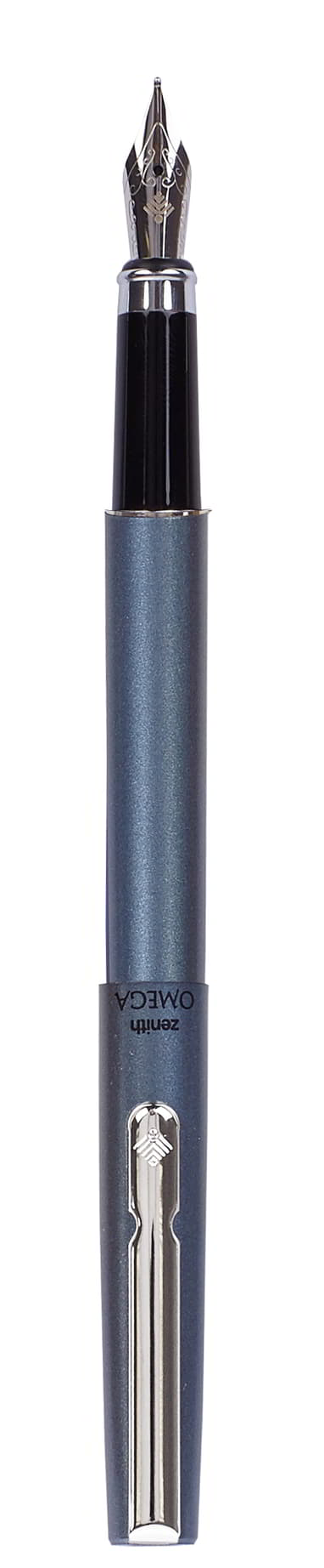 Pióro kulkowe z kapilarnym systemem dozowania tuszu, igłowa końcówka jest wykonana ze stali nierdzewnej, szybkoschnący tusz, pióro idealne dla osób leworęcznych.