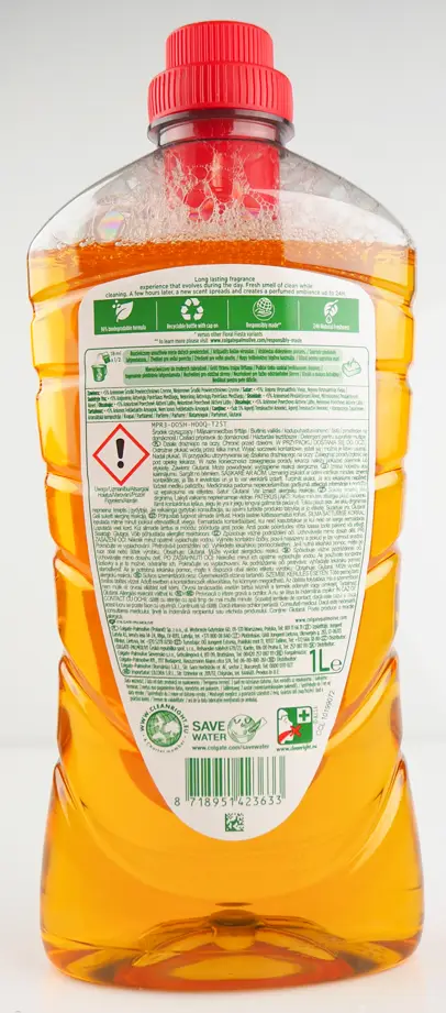 AJAX Płyn uniwersalny 1L LILIA+WANILIAFLORAL FIESTA Płyn AJAX to uniwersalny środek czyszczący, który możesz bezpiecznie stosować do każdej powierzchni. Na trudne zabrudzenia można użyć płynu bezpośrednio z butelki, a do mycia podłogi wydajnie rozcieńczyć. Niewidoczna warstwa ochronna zapobiega przed os...