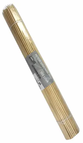 Drewniane patyczki do szaszłyków, wykonane z wysokiej jakości surowców. Dzięki swojej wytrzymałości doskonale sprawdzą się przy innych potrawach. Idealnie nadają się także na grilla.

     *Długość: 40 cm
     *Opakowanie: 100 szt