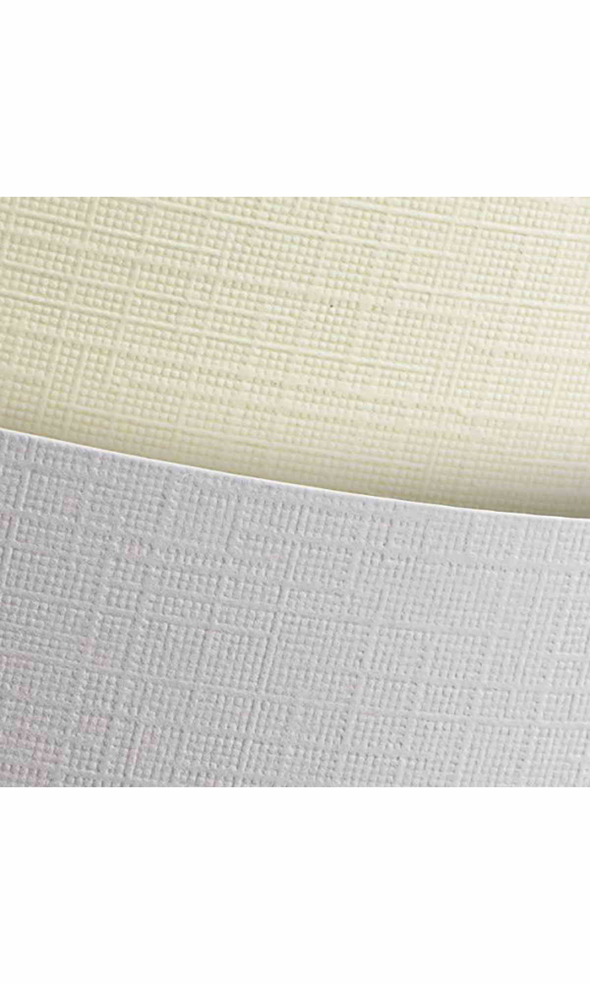 Papier Xero Wizytówkowy A4 246gr 20 ark BIAŁY / KREMOWY W43 Papier doskonale nadaje się na wizytówki, zaproszenia, papiery firmowe. Można drukować na drukarkach atramentowych i laserowych. Format: A4, (297x210mm) . Gramatura: 246g, ilość arkuszy: 20.