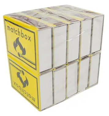 Zapałki 10 pudełeczek kartonowych białych w opakowaniu zbiorczym ze żółtą etykietą matchbox i metalowym paskiem zapalnym