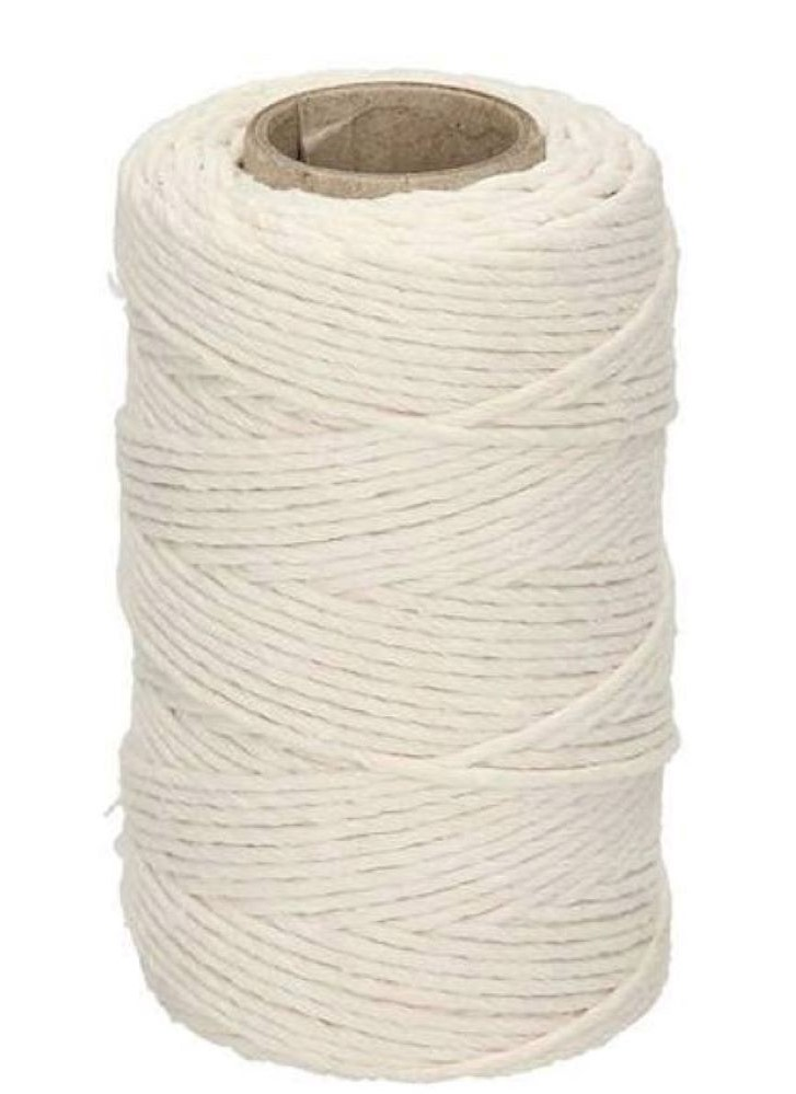 Naturalny sznurek lniany znajduje szerokie zastosowanie. Nici lniane nazywane dratwą są produktem 100% ekologicznym, wytwarzanym z łodygi lnu zwyczajnego. Posiadają unikalną strukturę, najwyższą jakość i niepowtarzalny wygląd. Jest skręcany pojedynczo ...