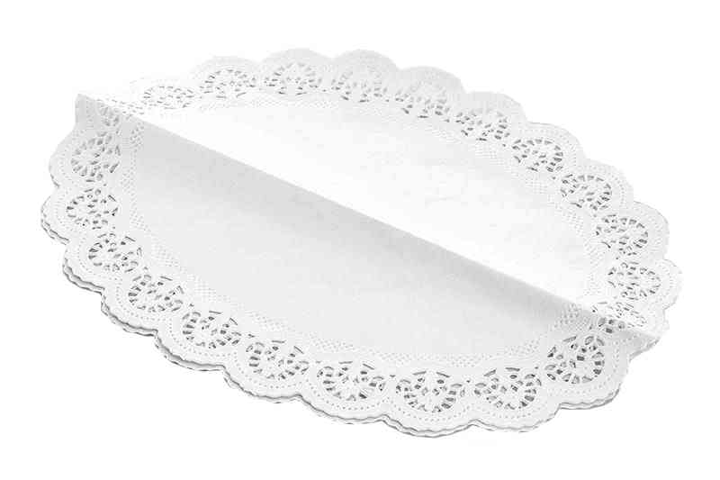 Serwetka ozdobna pod tort owal 36x28cm biała z koronkowym brzegiem